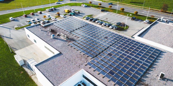 Reformas Integrales de Naves Industriales en Madrid · Instalación de Energías Renovables
